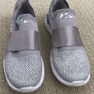 APL running sneakers